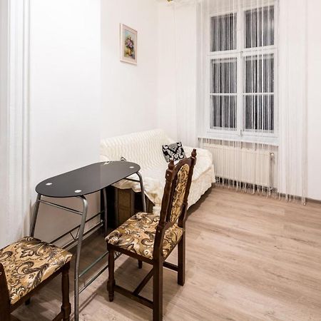 Apartament On Franka Street Lägenhet Lviv Exteriör bild