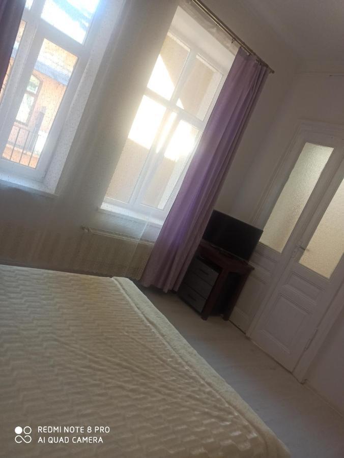 Apartament On Franka Street Lägenhet Lviv Exteriör bild