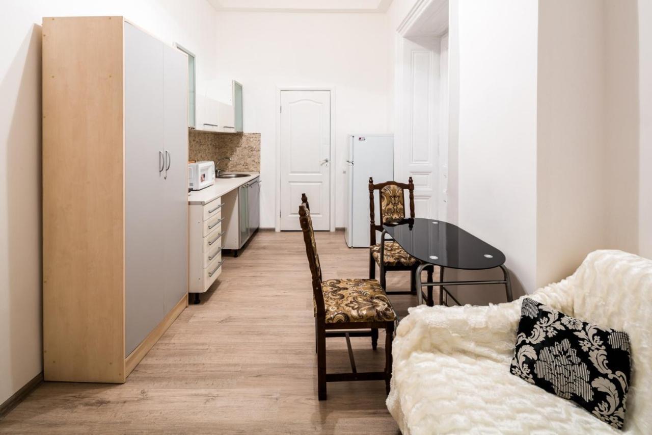 Apartament On Franka Street Lägenhet Lviv Exteriör bild